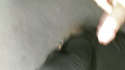Mulatos em óleo esfregando contra um videos pornos de coroas gordas homem e chupando-o.