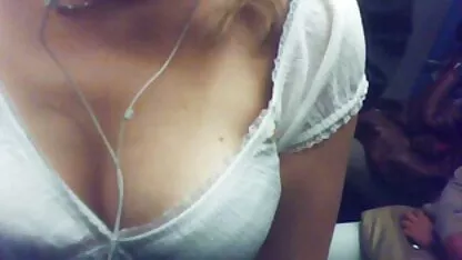As raparigas apoiam-se umas nas outras para lamberem as virilhas filmes pornos com mulheres maduras umas das outras.