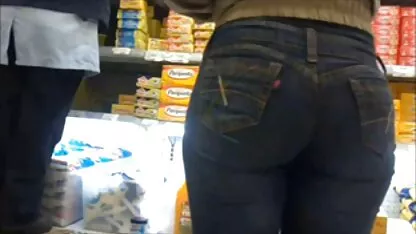 A rapariga foi para casa com um vibrador de branco à frente videos pono com velhas da webcam.