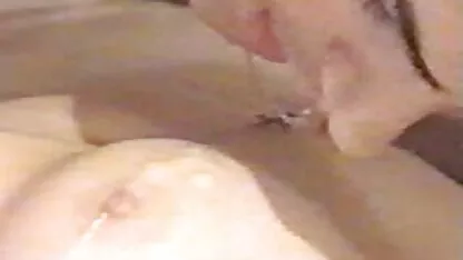 Ardent kralya na cama a fazer broches videos pornos de coroas peitudas a homens Flácidos.