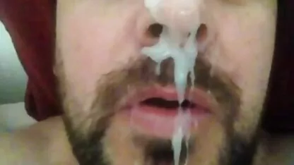 Dois reformados numa sala a foder os dois vídeo pornô de coroas de 40 alunos depois de um broche.