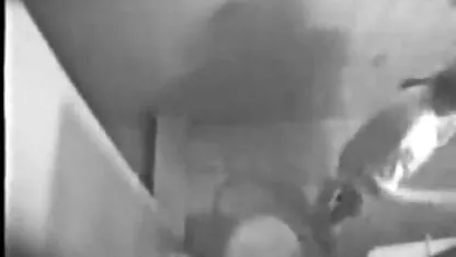 Amante vídeo de pornô das coroas de pés loiros Sexy na cozinha com pernas