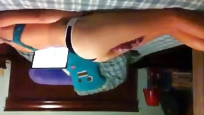 A exuberante governanta a chupar o mestre nas escadas. videos de sexo com mulheres de 50 anos