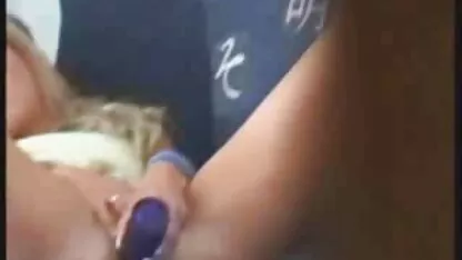 Dois construtores vídeo pornô com as coroas brasileiras fodem a senhora loira novo edifício em dois buracos