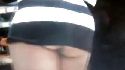 Os homens são fortes, a rasgar collants em gado, a foder rabos vídeo pornô mulher madura