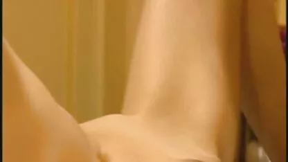 Sexo russo mulheres maduras pornô uma mulher jovem de colete e o marido com uma pila grande de férias