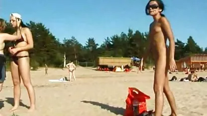 Rapariga inventiva revigora filmeporno de coroas rapariga com sexo muito original