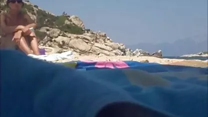 A mulher acordou o homem com a pornô grátis de coroas pila na cama.