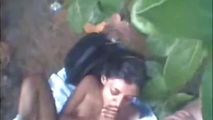 Um homem com a cauda vídeo de pornô só as coroas de uma puta de uma milf e uma jovem namorada.