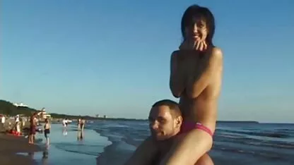 Um homem com melhores coroas porno uma pila grande faz namorada Cooney