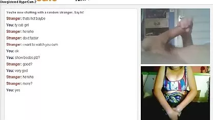 Um jogador bonito com rabo elástico exposto ao cancro e entregue-se a filme porno brasileiro coroas um homem.