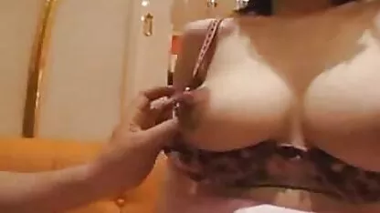 Homens adultos ensinam estudantes que não têm experiência com melhor site porno de coroas Seios Pequenos a foder