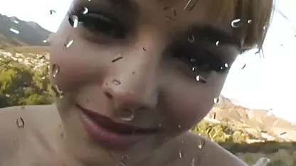 Dona de casa russa Masturbação xvídeos pornô de coroas gostosas na cozinha