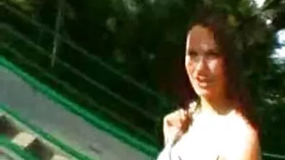 Raparigas grandes com videos de coroas brasileiras duas tranças lambem o ânus de um negro antes do sexo