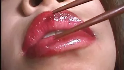Dois tipos videos porno so com coroas a foder uma loira excitada em todas as rachaduras naquela sala